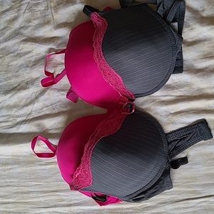 Rampage, Vassarette 38B bra (price is for 1 bra)